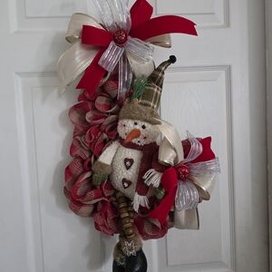 Winter Red and Cream Wreath with Snowman